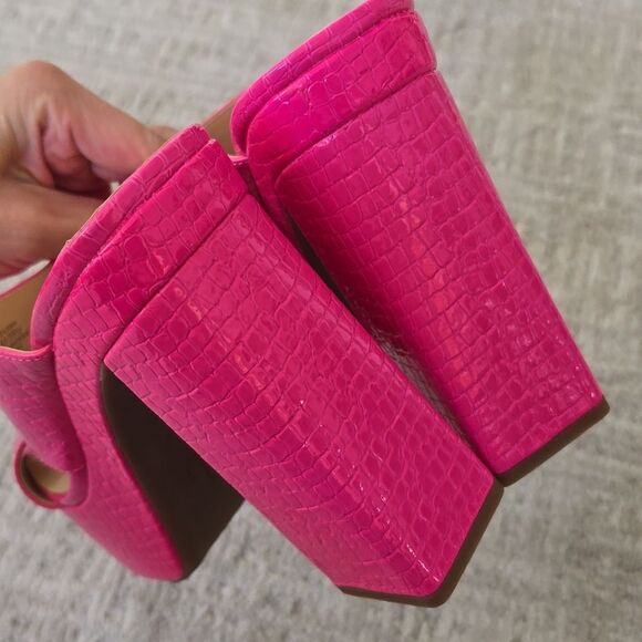 Jessica Simpson | Basima Pink Platform Sandals - Picture 8 of 9